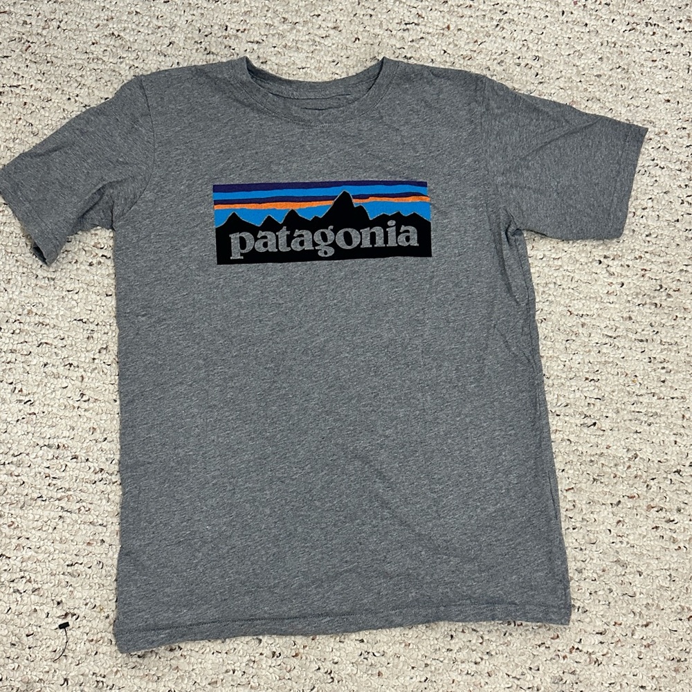 Patagonia kids large T shirt